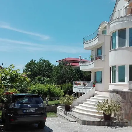 Πανσιόν Roni 3*