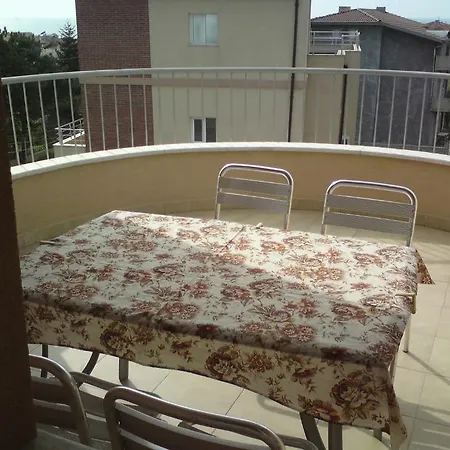 Πανσιόν Roni 3*