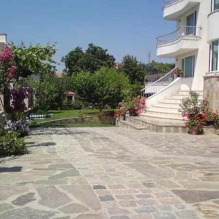 Πανσιόν Roni 3*